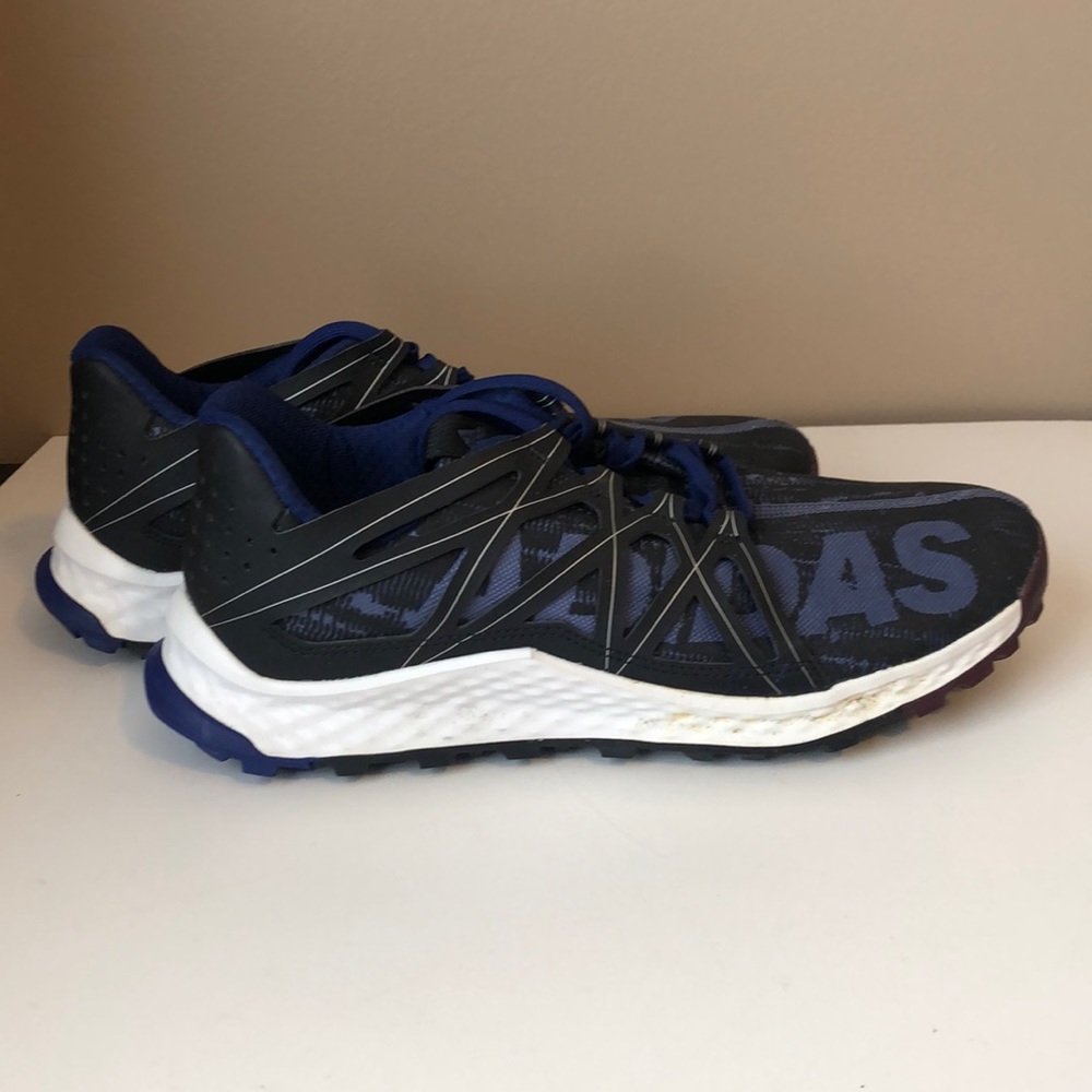 Adidas Bounce Size 8 Teen / Adult